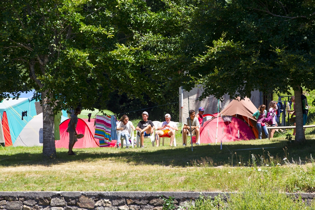 Camping aux Rives du Lac du Laouzas pour vos vacances dans le Tarn, Midi-Pyrénées