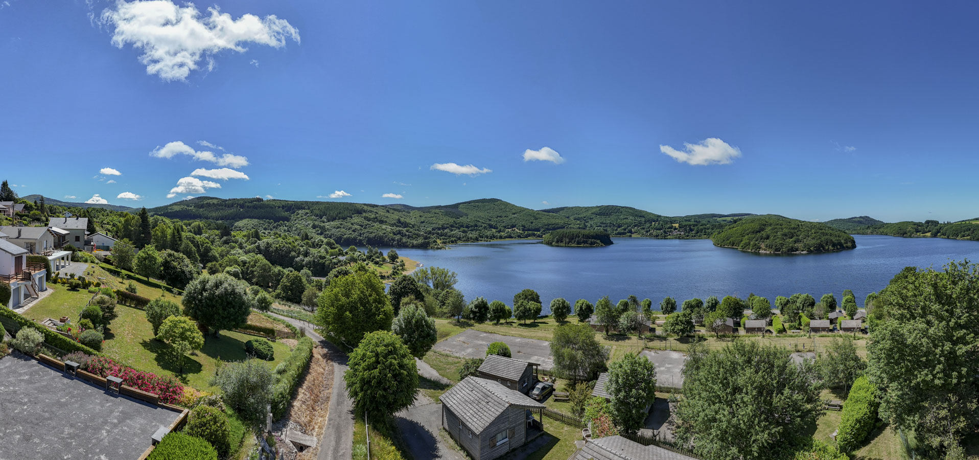 camping bord de lac dans le tarn