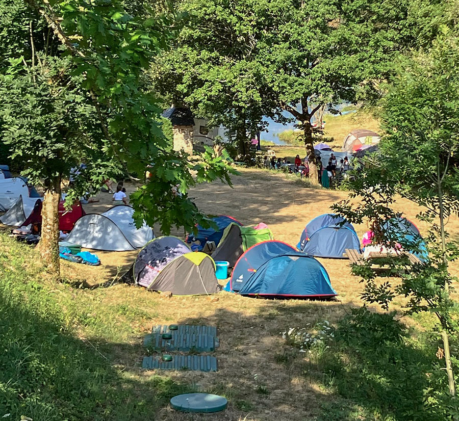 camping emplacement tente tarn