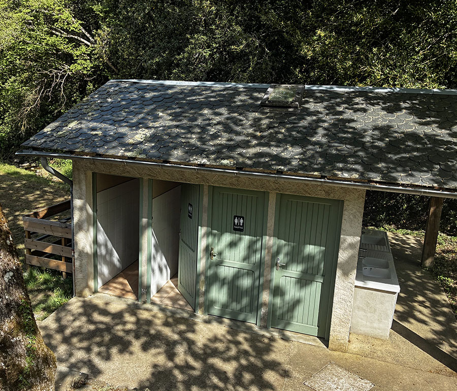 camping tarn avec emplacement et sanitaires